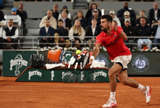 开云体育入口-塞尔维亚选手在网球比赛中夺冠