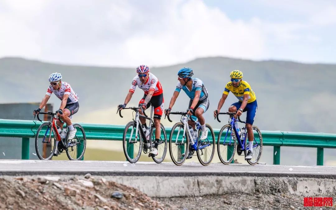 开云体育官网-青海篮球队突围成功，取得晋级