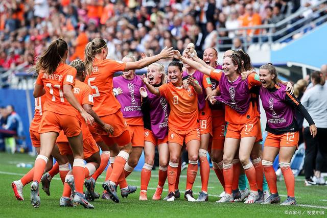 开云平台-欧洲女足赛事争夺激烈，球员表现抢眼的简单介绍