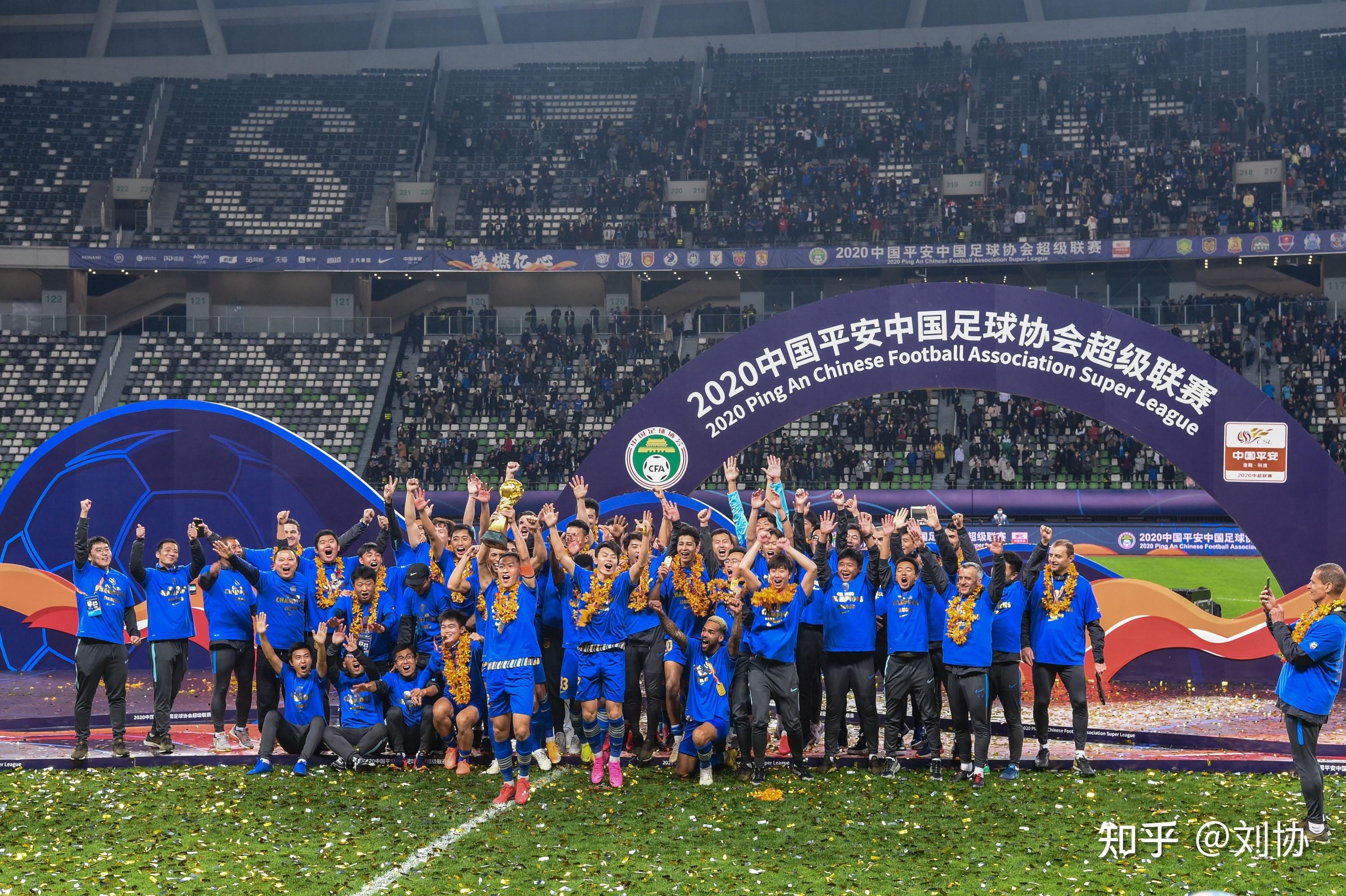 包含国内足球联赛倒计时，球队备战氛围浓厚的词条