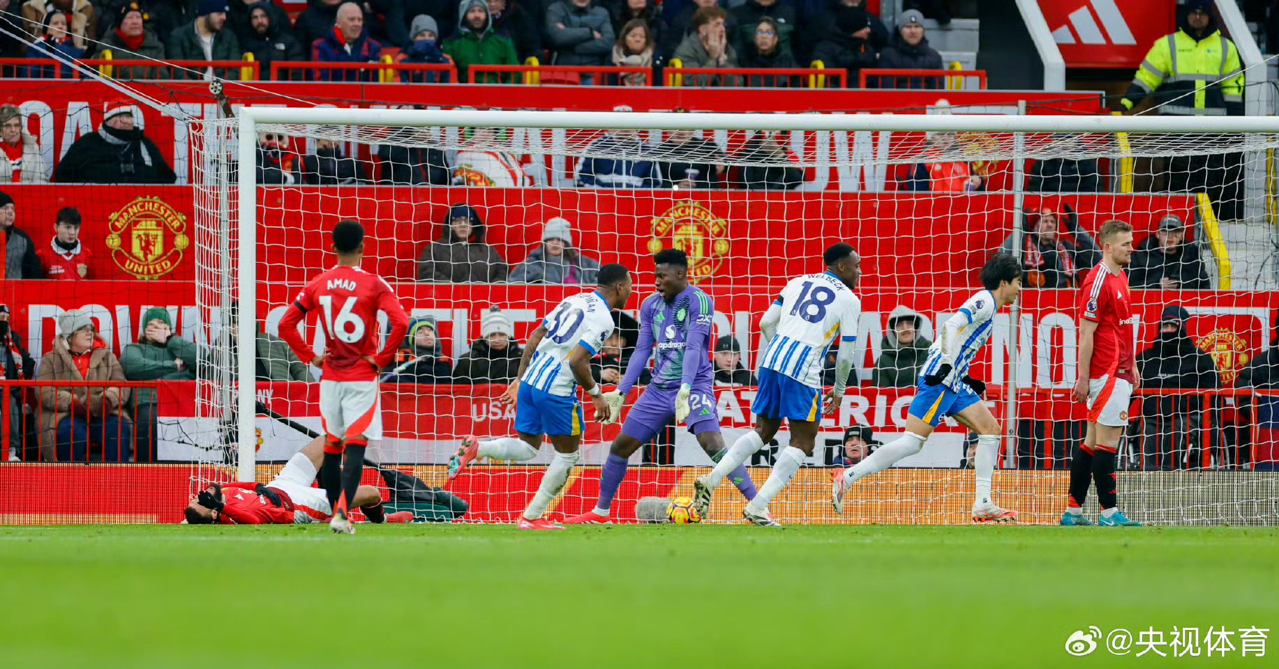 曼联主场轻取对手,继续不败纪录 曼联主场轻取对手,继续不败纪录