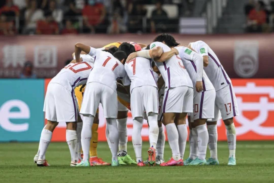 亚洲顶尖球队在国际赛事中交锋,胜负激烈 亚洲顶尖球队在国际赛事中交锋,胜负激烈