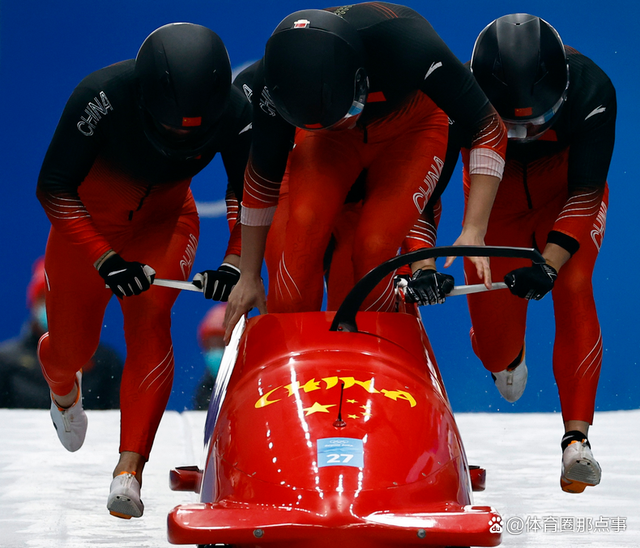 开云体育登录-重庆队创造历史，初次登上领奖台