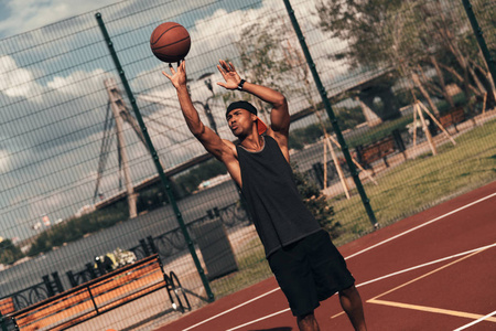 非洲篮球联赛选手在国际舞台上闪耀