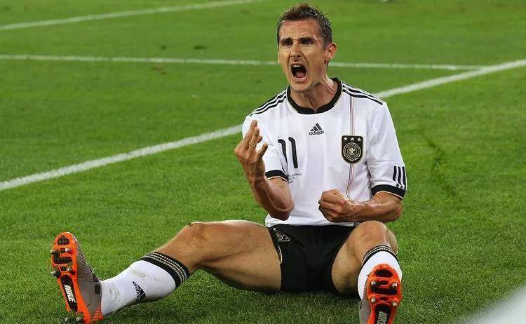 汉堡霸行巴西国带大战此战央两鲁 汉堡霸行巴西国带大战此战央两鲁