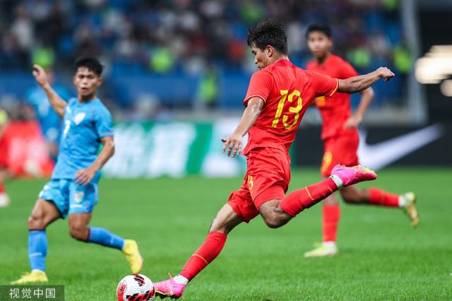 联赛第一组争夺榜首,国奥队晋级次轮 联赛第一组争夺榜首,国奥队晋级次轮