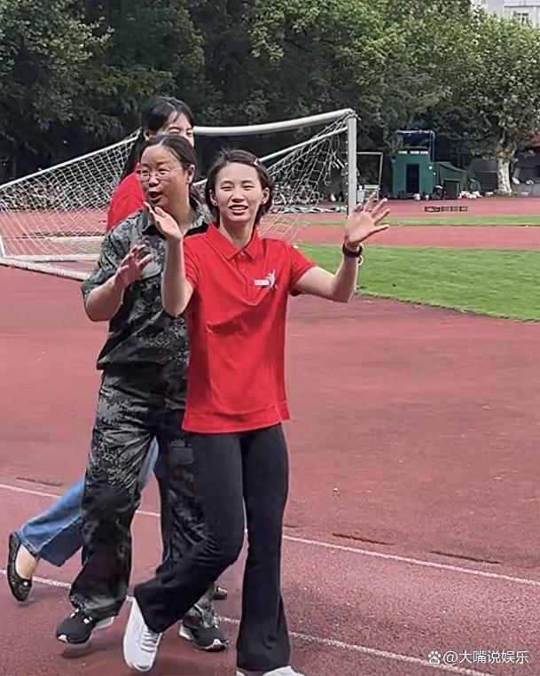 关于步行者队蓄势待发，精湛技艺赢得掌声的信息