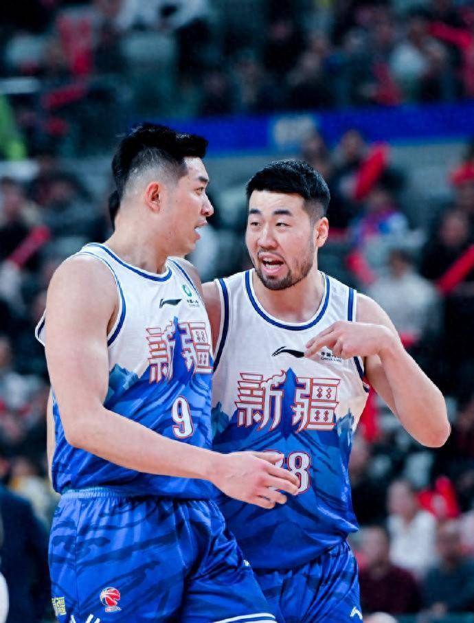 包含新疆男篮与河南队大战,双方互不相让角逐激烈的词条 包含新疆男篮与河南队大战,双方互不相让角逐激烈的词条