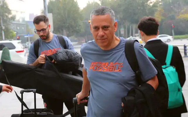 包含伊朗劲旅出人意料晋级，实力超群的词条