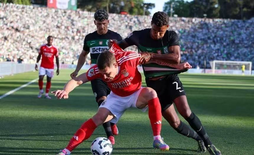 开云体育APP下载-赛场激烈对决现场报道，神奇一幕连连发生