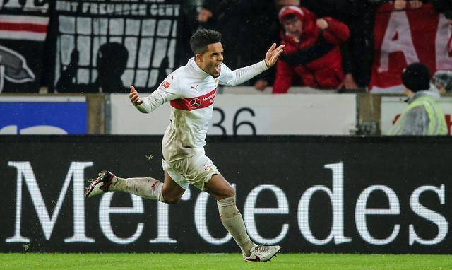 斯图加特客场战平，艰难保持不败