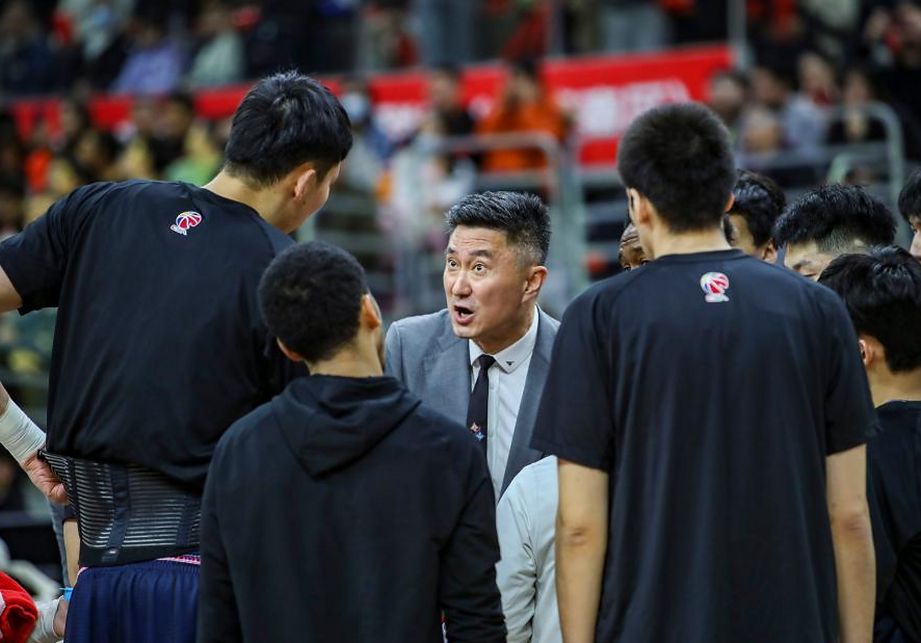 开云体育-关于广东宏远不敌新疆队告负，遭遇三连败的信息