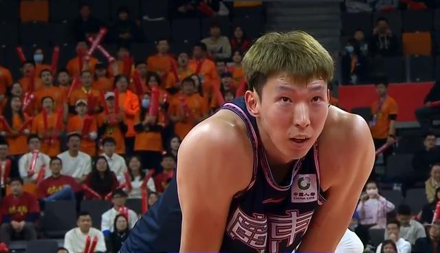 夏洛特主场逆转,终结对手连胜纪录 夏洛特主场逆转,终结对手连胜纪录