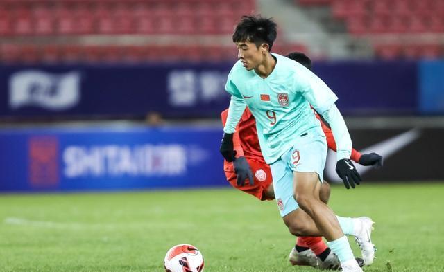 开云体育下载-年轻球员崭露头角