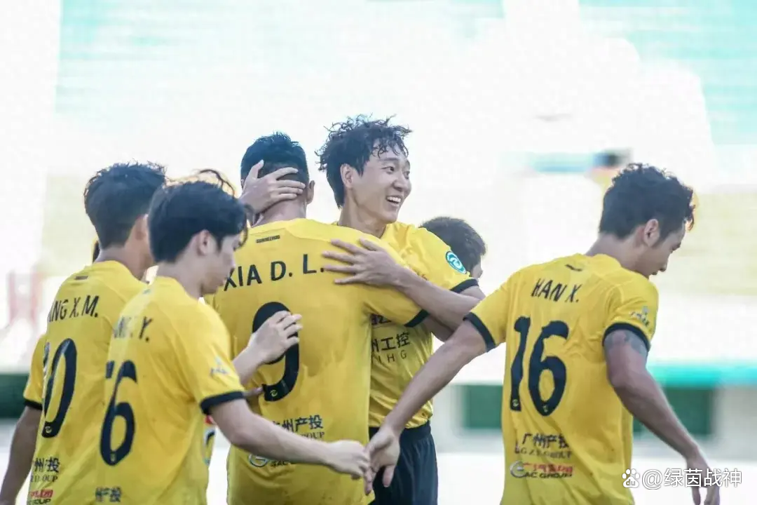 年轻球员崭露头角 年轻球员崭露头角