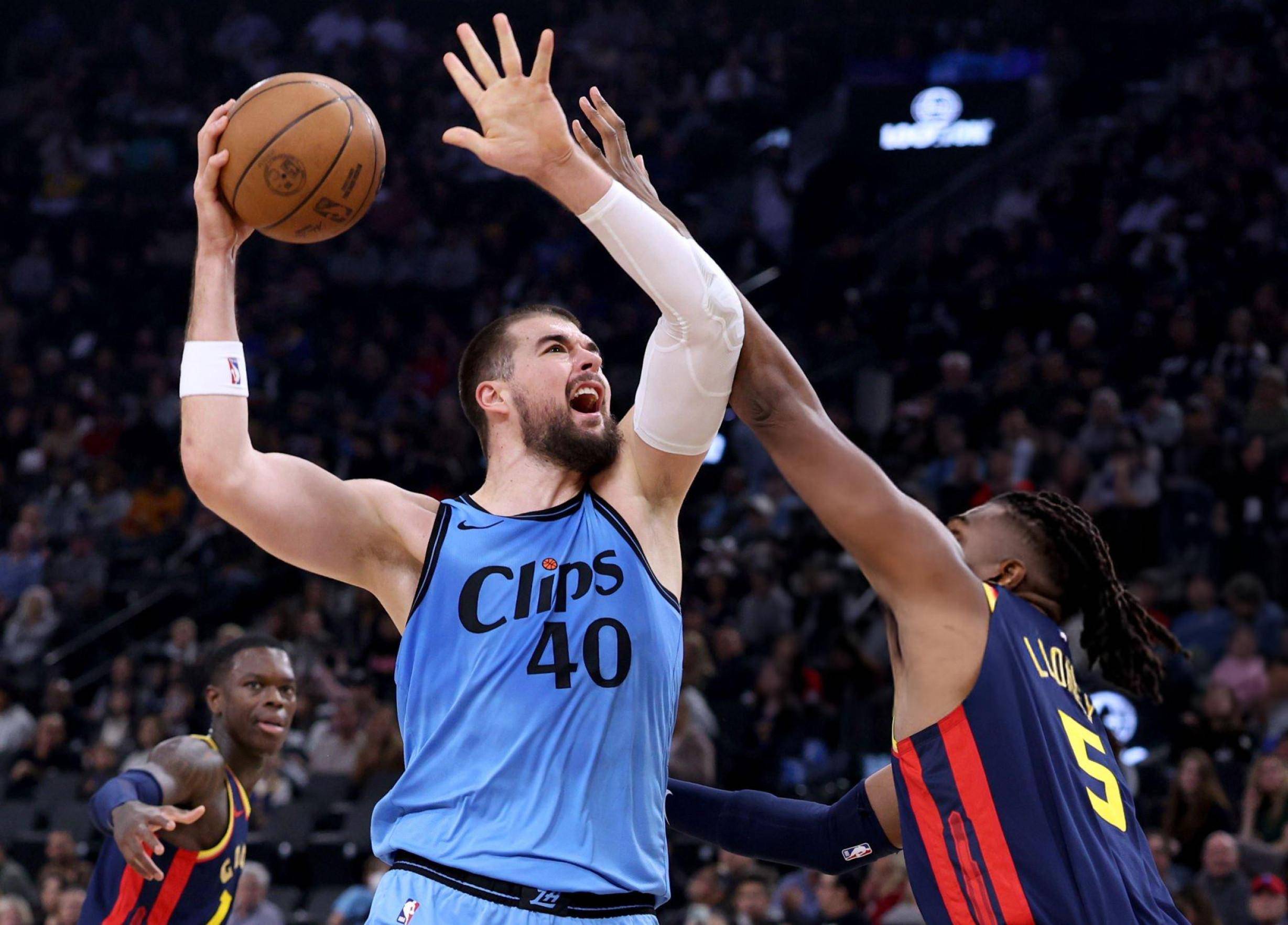 勇士客场擒下鹈鹕,取得两连胜 勇士客场擒下鹈鹕,取得两连胜