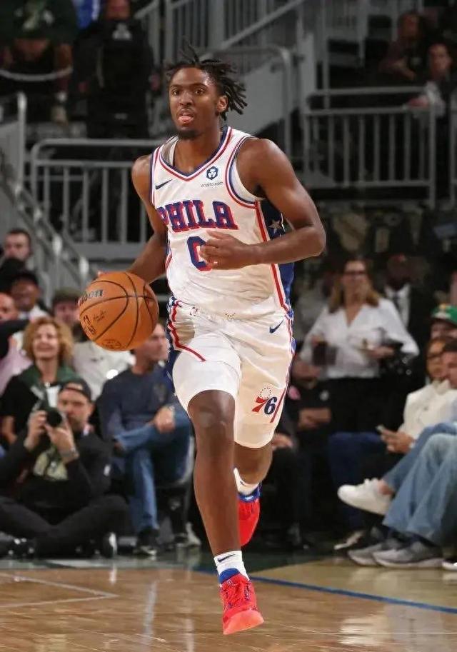 猛龙大胜76人,稳坐东部第二 猛龙大胜76人,稳坐东部第二