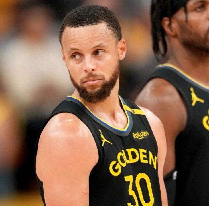 开云体育下载-勇士遭遇重大伤病！库里或将缺席多场比赛的简单介绍