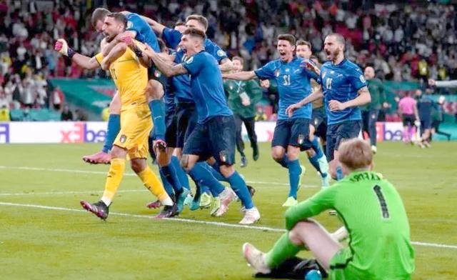 意大利战胜英格兰捧得2020年欧洲杯冠军 意大利战胜英格兰捧得2020年欧洲杯冠军